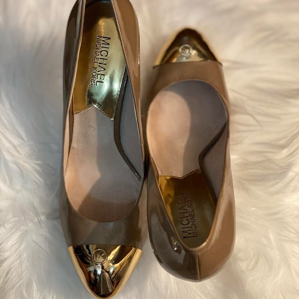 Michael Kors Camel Décolleté Pumps